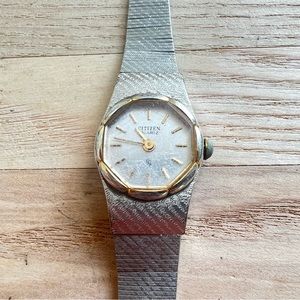 Vintage Citizen ladies silver tone dress watch NEW BATTERY